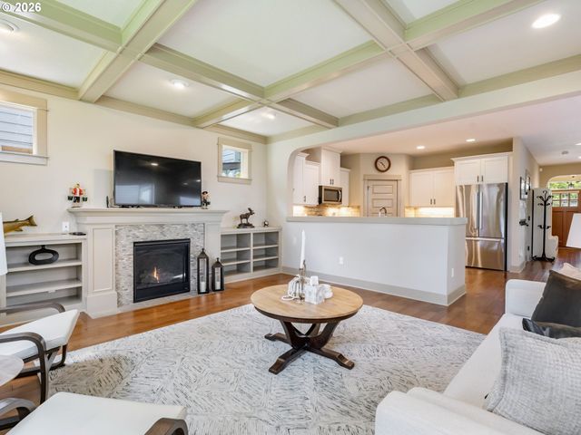 5521 Se STEELE St, Portland, OR 97206