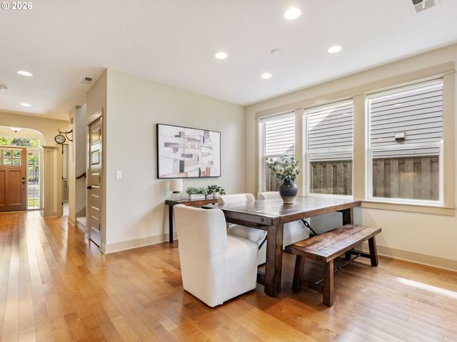 5521 Se STEELE St, Portland, OR 97206