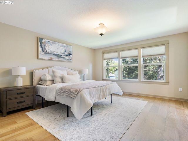 5521 Se STEELE St, Portland, OR 97206