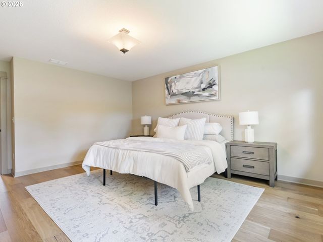 5521 Se STEELE St, Portland, OR 97206