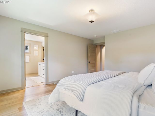 5521 Se STEELE St, Portland, OR 97206