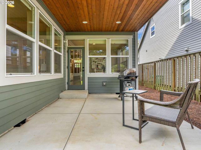 5521 Se STEELE St, Portland, OR 97206