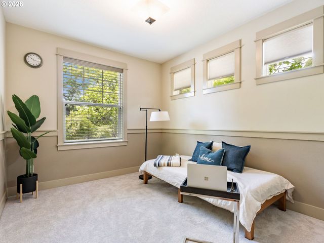 5521 Se STEELE St, Portland, OR 97206