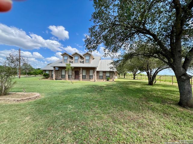 375 Bluntzer Rd, Jourdanton, TX 78026