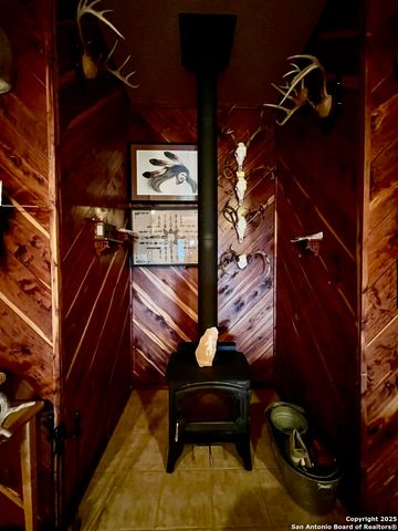 375 Bluntzer Rd, Jourdanton, TX 78026