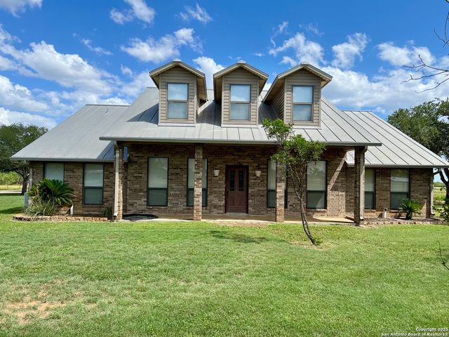 375 Bluntzer Rd, Jourdanton, TX 78026