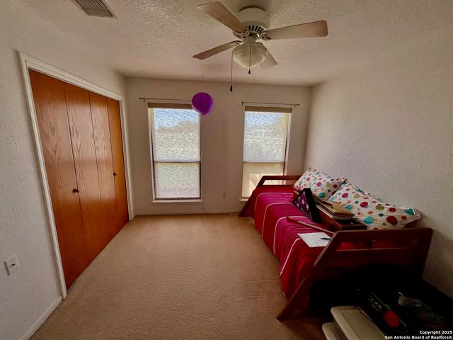 375 Bluntzer Rd, Jourdanton, TX 78026