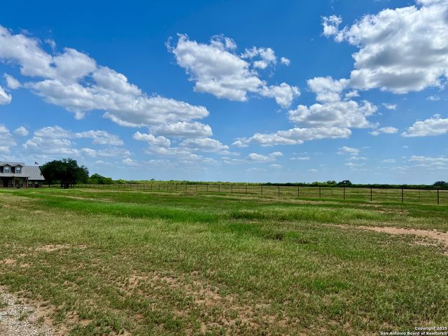 375 Bluntzer Rd, Jourdanton, TX 78026