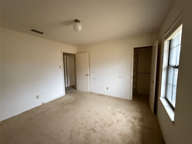 34 Marguerite Drive, Longview, TX 75601