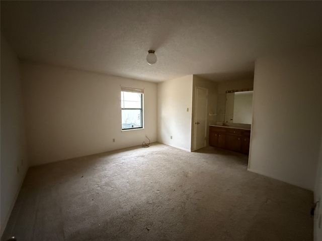 34 Marguerite Drive, Longview, TX 75601