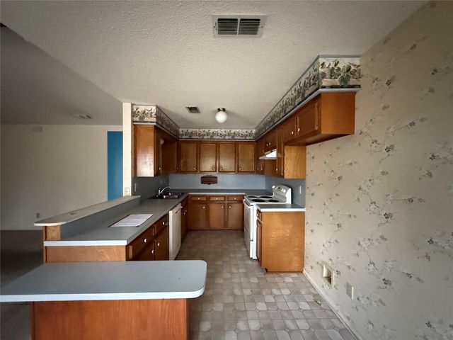 34 Marguerite Drive, Longview, TX 75601