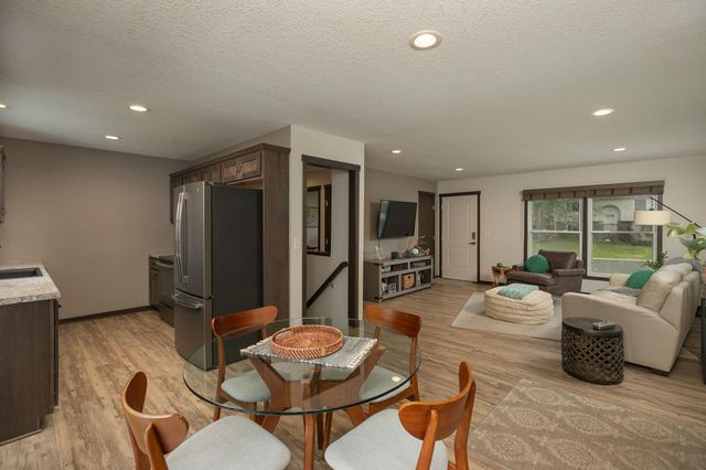 219 Rena Belle Street NW, Eyota, MN 55934