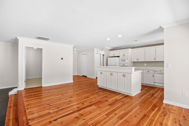2279 Waverly Rd., Pawleys Island, SC 29585