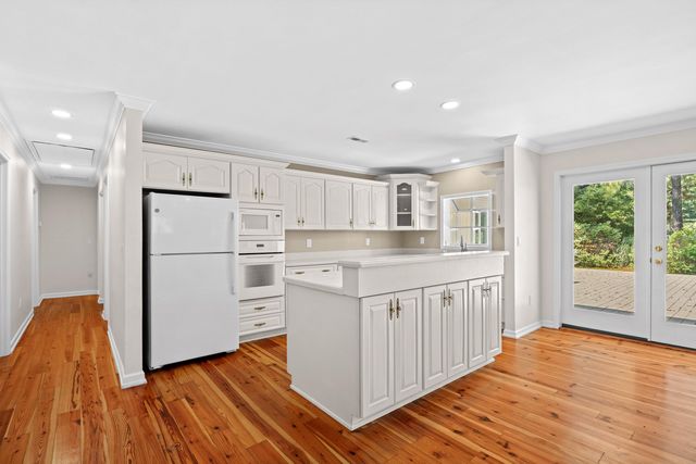 2279 Waverly Rd., Pawleys Island, SC 29585