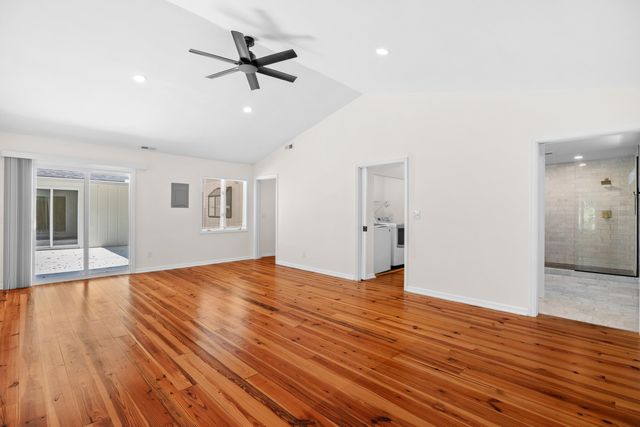 2279 Waverly Rd., Pawleys Island, SC 29585