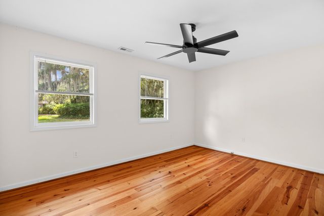 2279 Waverly Rd., Pawleys Island, SC 29585