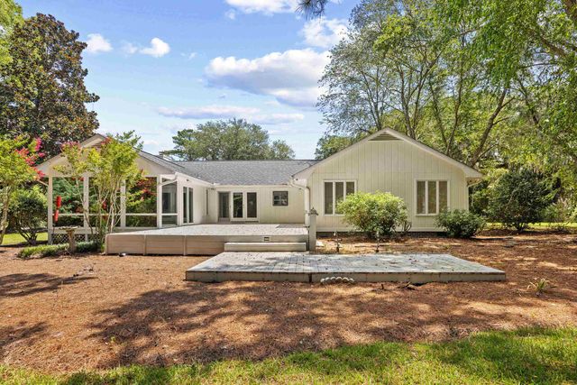2279 Waverly Rd., Pawleys Island, SC 29585