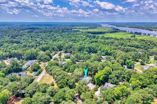 2279 Waverly Rd., Pawleys Island, SC 29585