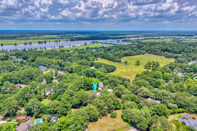 2279 Waverly Rd., Pawleys Island, SC 29585