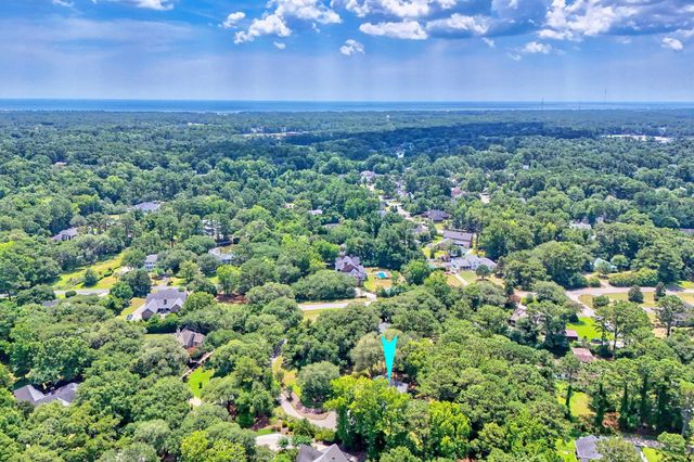 2279 Waverly Rd., Pawleys Island, SC 29585