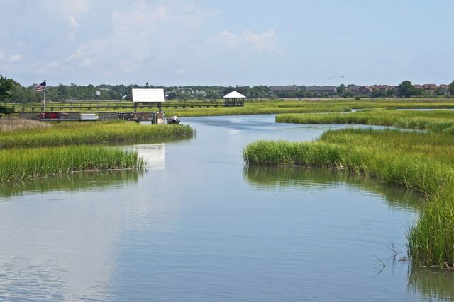 2279 Waverly Rd., Pawleys Island, SC 29585