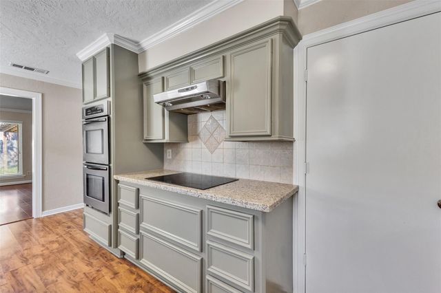 8318 Amurwood Drive, Tomball, TX 77375