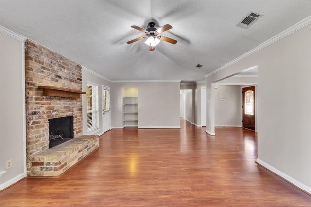 8318 Amurwood Drive, Tomball, TX 77375