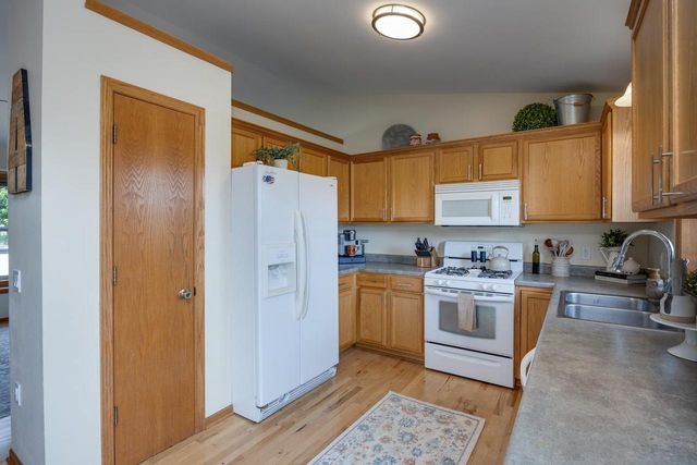 416 Park View Road, Deerfield, WI 53531