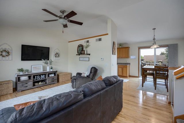 416 Park View Road, Deerfield, WI 53531