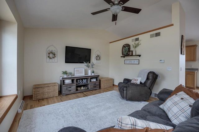 416 Park View Road, Deerfield, WI 53531