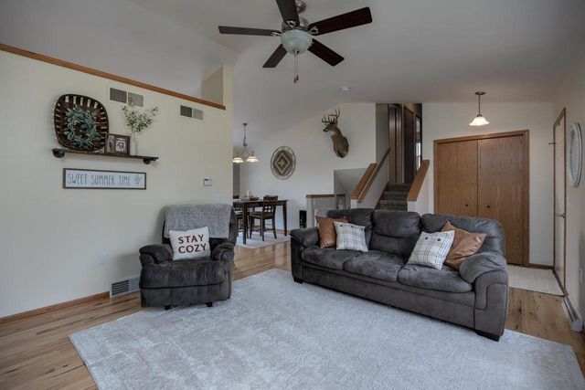 416 Park View Road, Deerfield, WI 53531