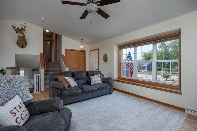 416 Park View Road, Deerfield, WI 53531
