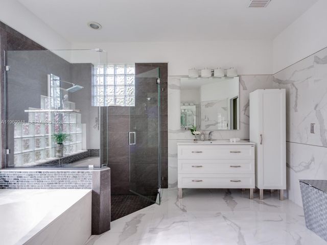 2550 Jardin Mnr, Weston, FL 33327