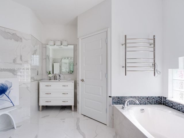 2550 Jardin Mnr, Weston, FL 33327