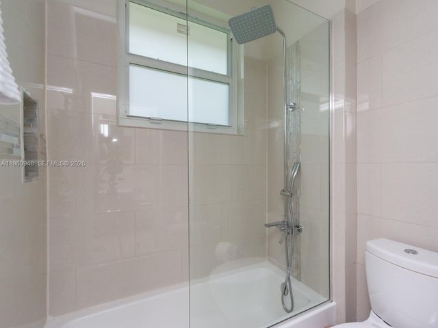 2550 Jardin Mnr, Weston, FL 33327