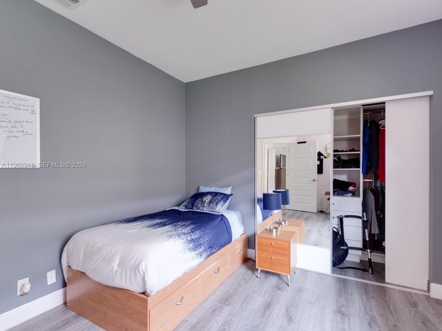 2550 Jardin Mnr, Weston, FL 33327