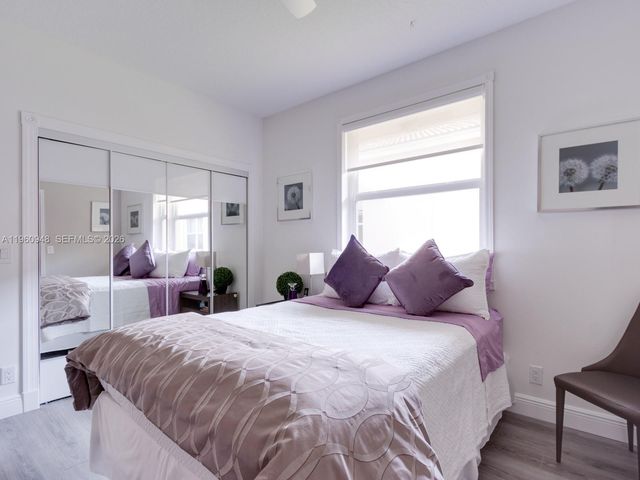 2550 Jardin Mnr, Weston, FL 33327