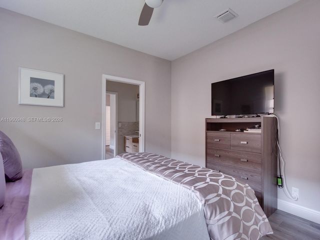 2550 Jardin Mnr, Weston, FL 33327