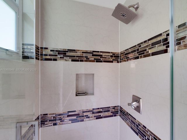 2550 Jardin Mnr, Weston, FL 33327