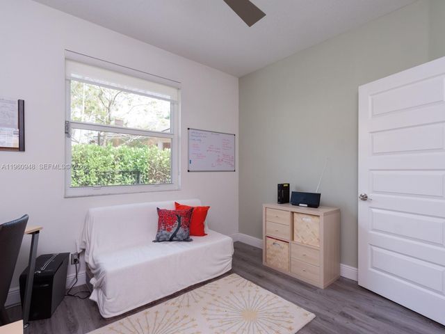 2550 Jardin Mnr, Weston, FL 33327