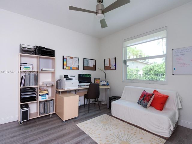 2550 Jardin Mnr, Weston, FL 33327