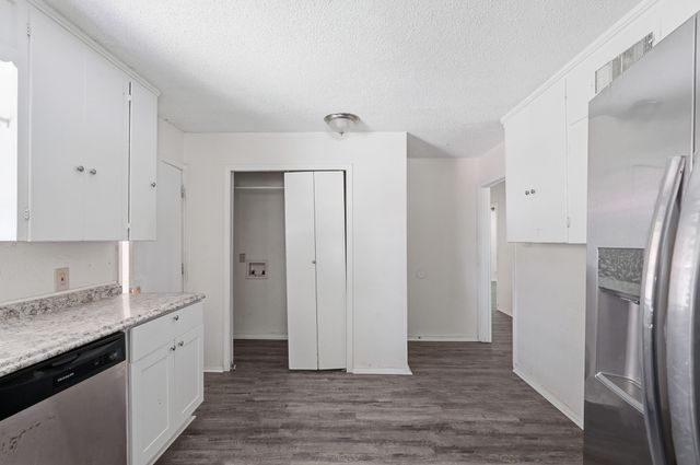 2806 E Atoll Drive, Dallas, TX 75216