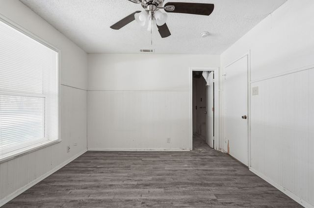 2806 E Atoll Drive, Dallas, TX 75216