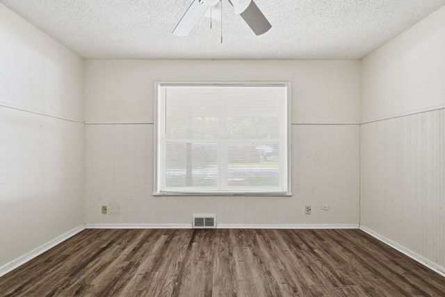 2806 E Atoll Drive, Dallas, TX 75216