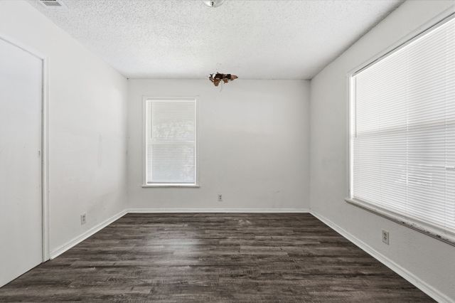 2806 E Atoll Drive, Dallas, TX 75216