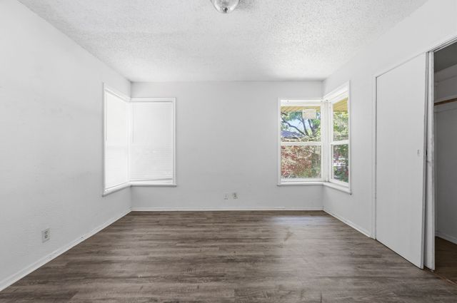 2806 E Atoll Drive, Dallas, TX 75216