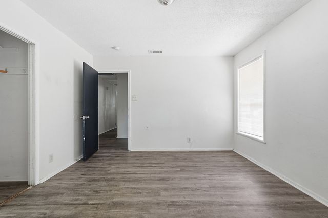 2806 E Atoll Drive, Dallas, TX 75216