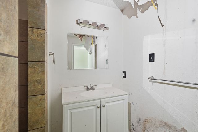 2806 E Atoll Drive, Dallas, TX 75216