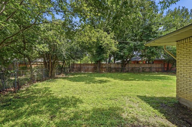 2806 E Atoll Drive, Dallas, TX 75216