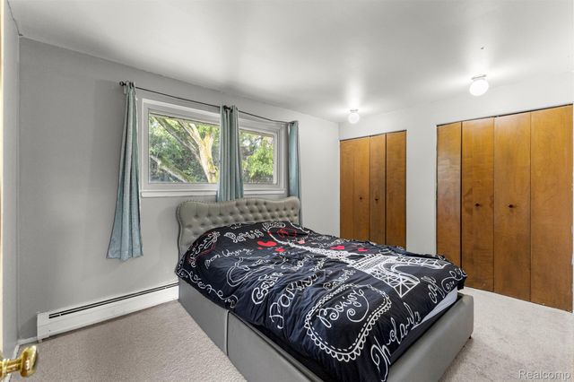 2738 Berry Drive, Bloomfield Hills, MI 48304